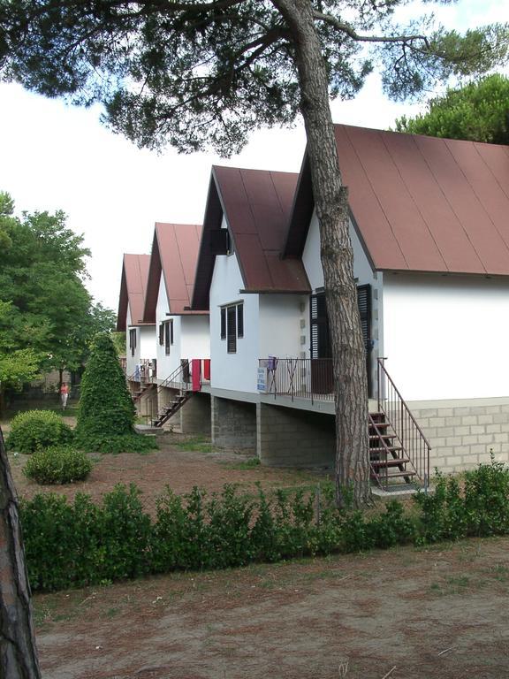 Bungalow Logonovo リド・ディ・スピーナ エクステリア 写真